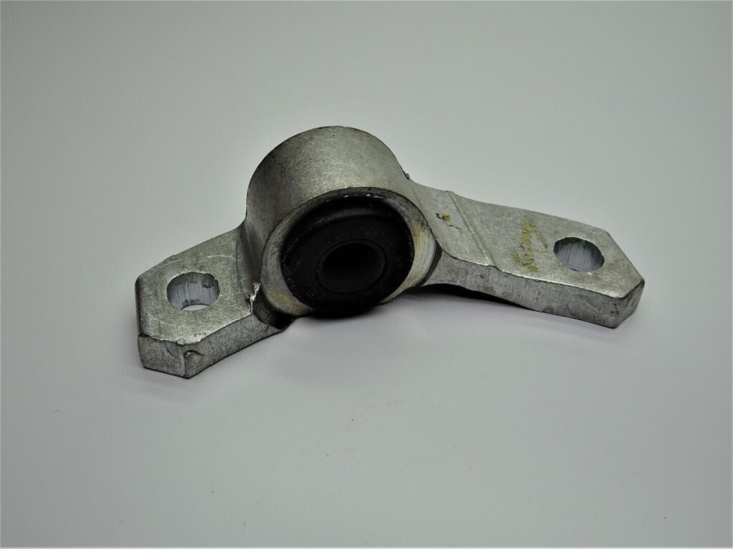 Lager met rubber bus