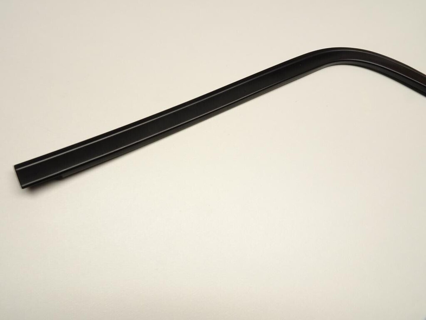 Dekorstrip zwart links