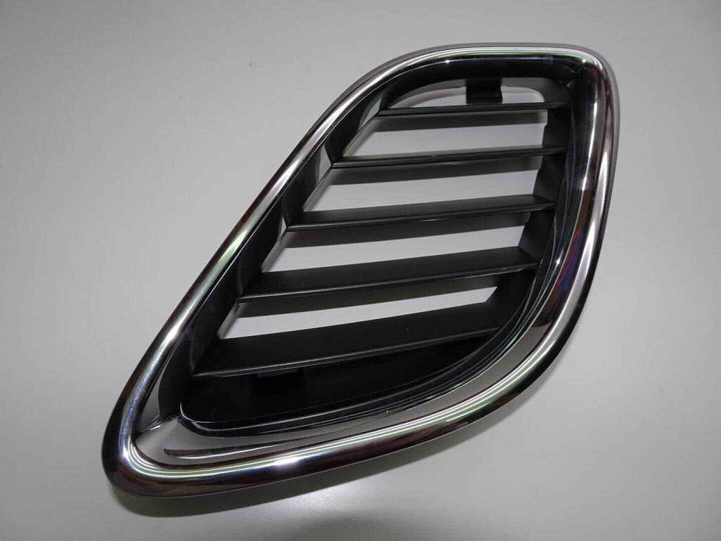 Grill voorbumper links