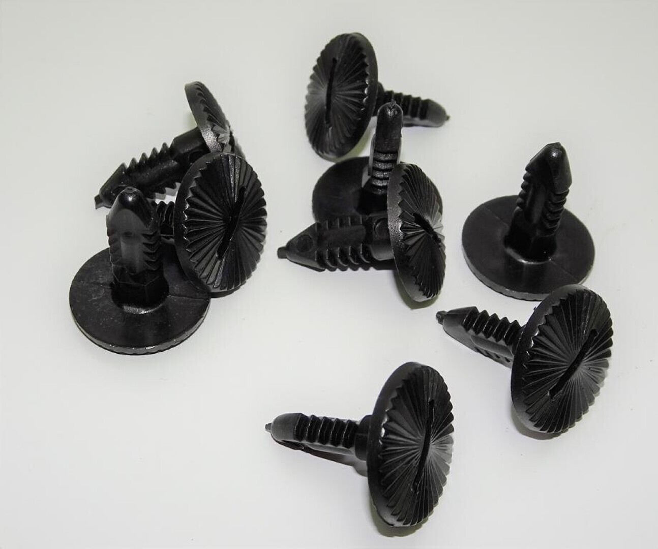 Schroef voor bekleding in bagageruimte