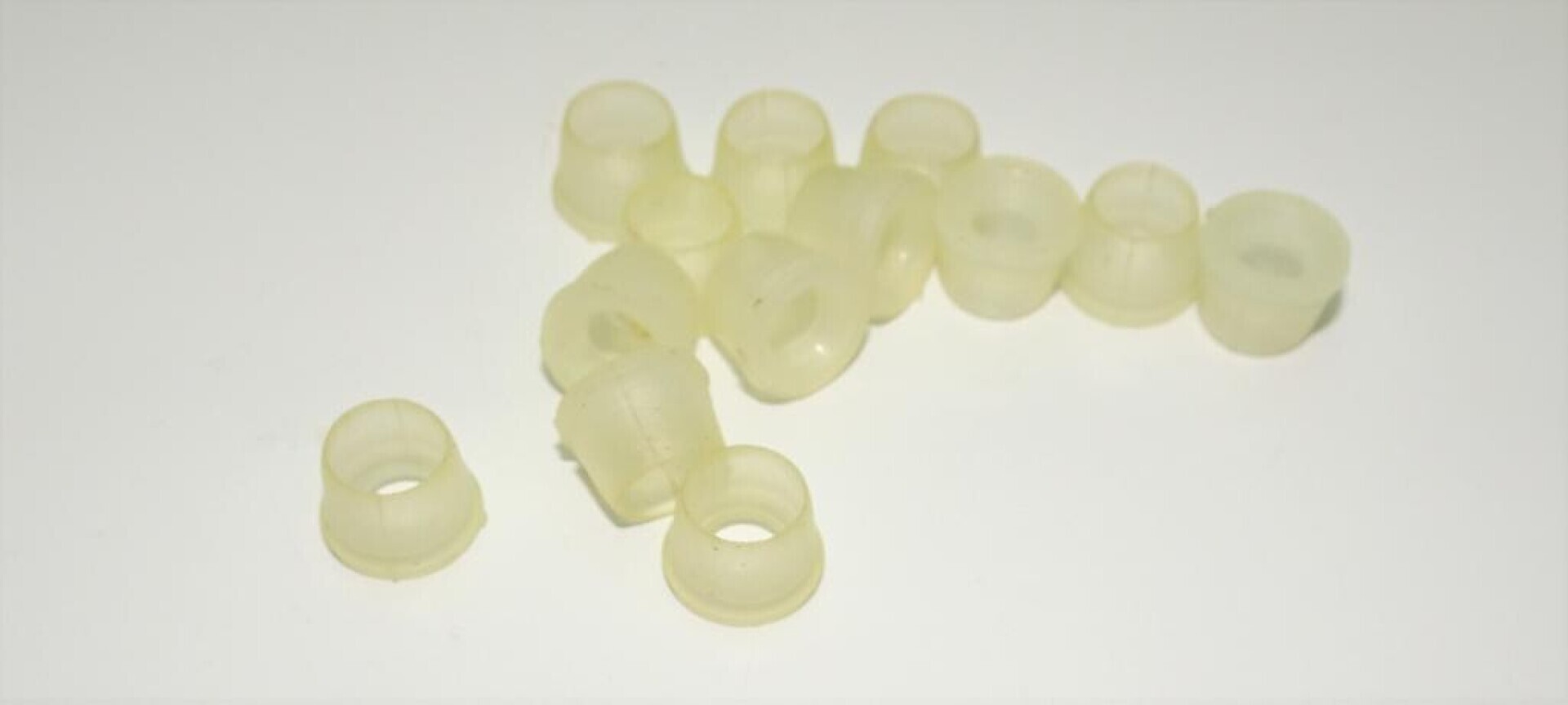 Plastic bus sierlijst